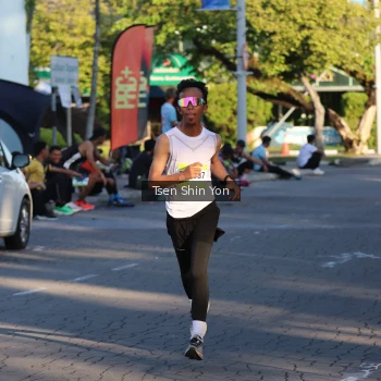 Runner Photo 1539119