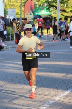 Runner Photo 1541097