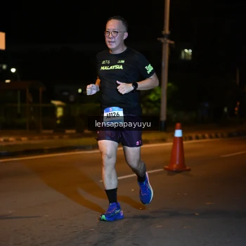 Runner Photo 1541296