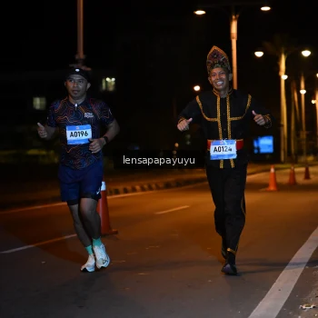 Runner Photo 1541297