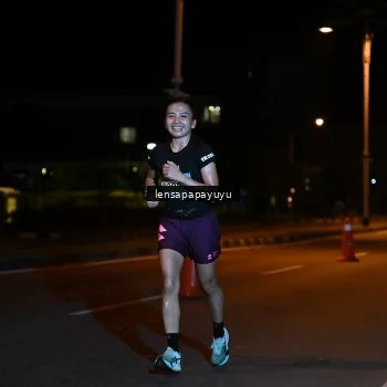 Runner Photo 1541302