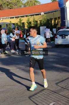 Runner Photo 1541447