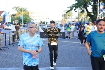 Runner Photo 1541816