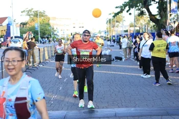 Runner Photo 1541834