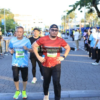 Runner Photo 1541835