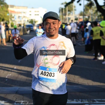 Runner Photo 1542687