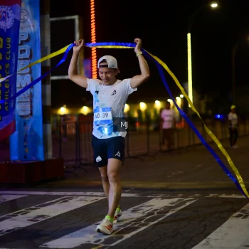 Runner Photo 1543083