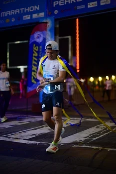 Runner Photo 1543085