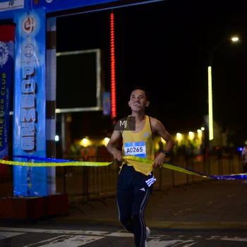 Runner Photo 1543187