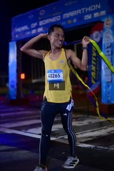 Runner Photo 1543213