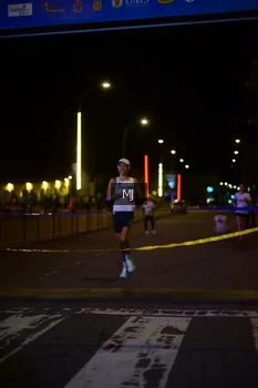 Runner Photo 1543239