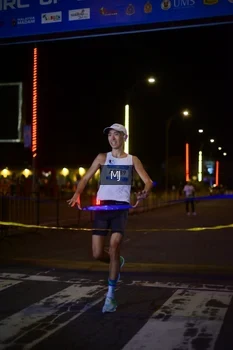 Runner Photo 1543244