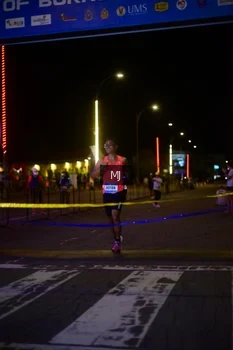 Runner Photo 1543249