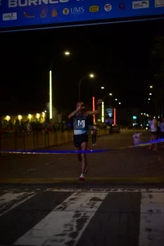 Runner Photo 1543268