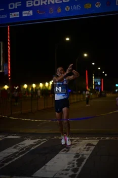 Runner Photo 1543272