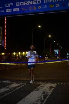 Runner Photo 1543311