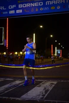 Runner Photo 1543334