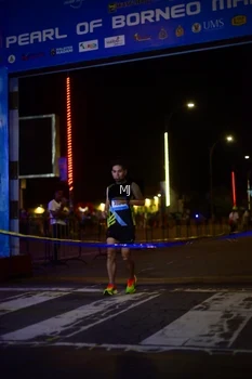 Runner Photo 1543372