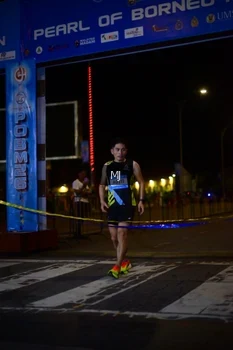 Runner Photo 1543375