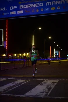 Runner Photo 1543395