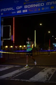 Runner Photo 1543401
