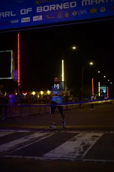 Runner Photo 1543435