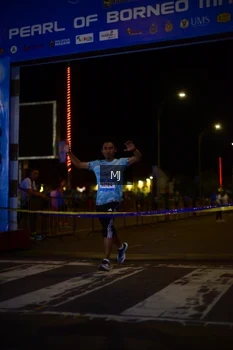 Runner Photo 1543443