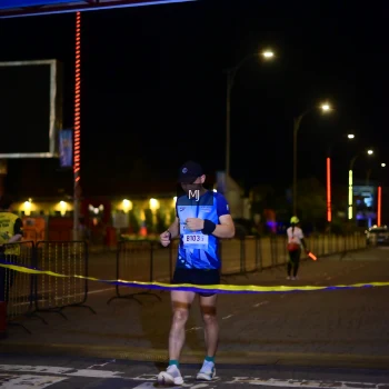 Runner Photo 1543870