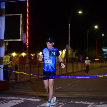 Runner Photo 1543872