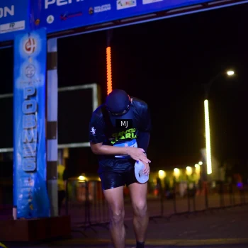 Runner Photo 1543941