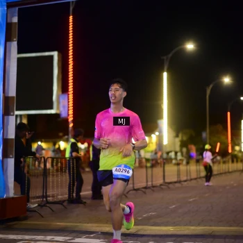 Runner Photo 1544272