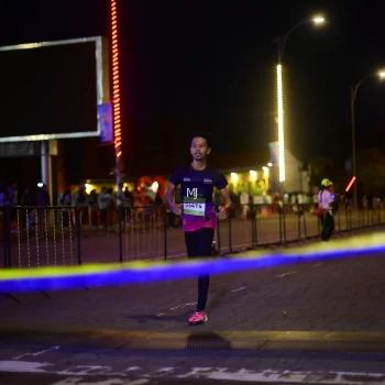 Runner Photo 1544374