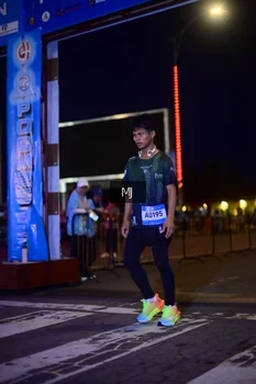 Runner Photo 1544445