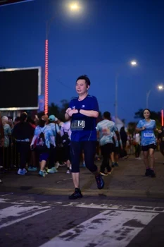 Runner Photo 1544695