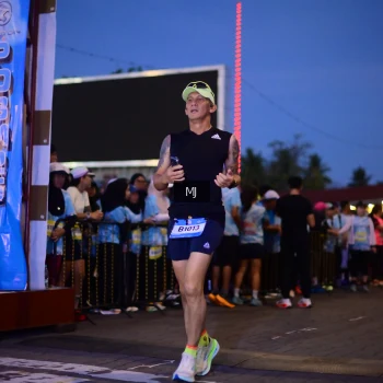 Runner Photo 1544772