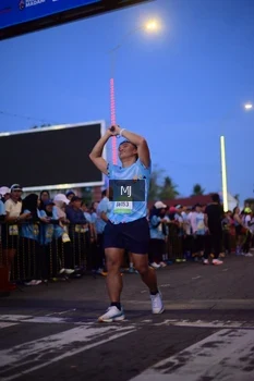 Runner Photo 1544823