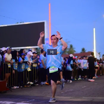 Runner Photo 1544827