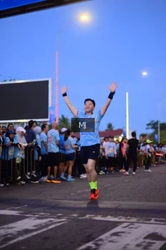 Runner Photo 1544840
