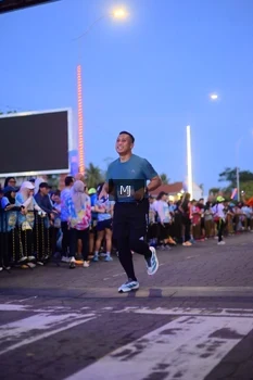 Runner Photo 1544869