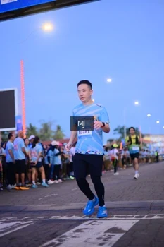 Runner Photo 1544928