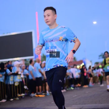 Runner Photo 1544930