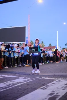 Runner Photo 1544957