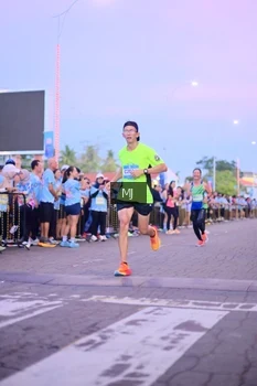 Runner Photo 1545006