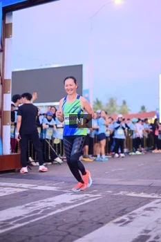 Runner Photo 1545012
