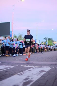 Runner Photo 1545039