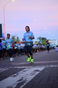Runner Photo 1545071