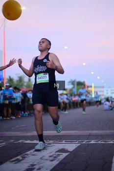 Runner Photo 1545099