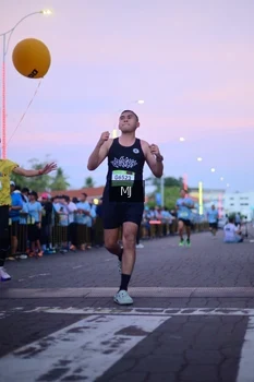 Runner Photo 1545109