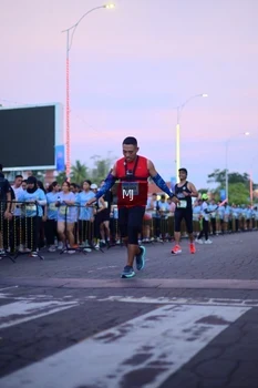 Runner Photo 1545111