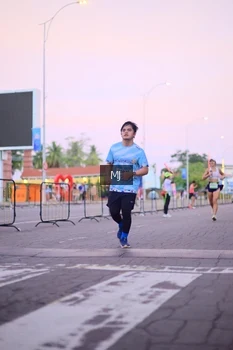 Runner Photo 1545172
